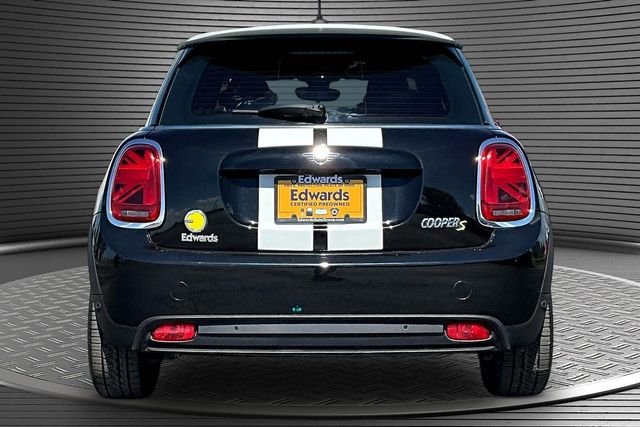 Used 2022 Black MINI  image 5