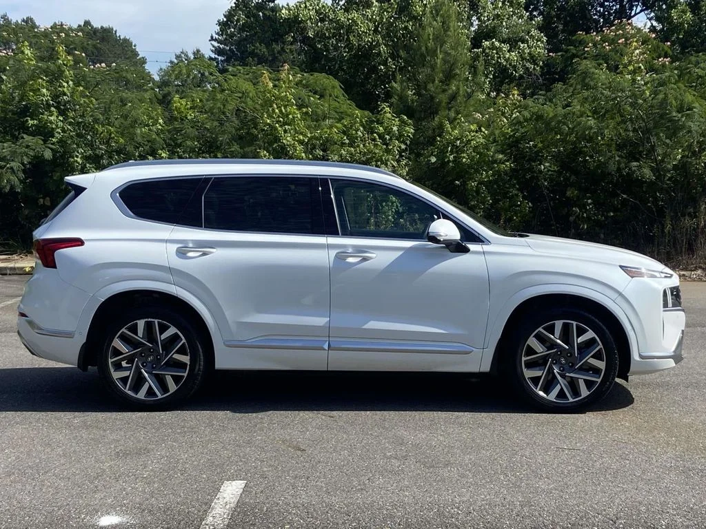 Used 2022 WHITE Hyundai Calligraphy image 2
