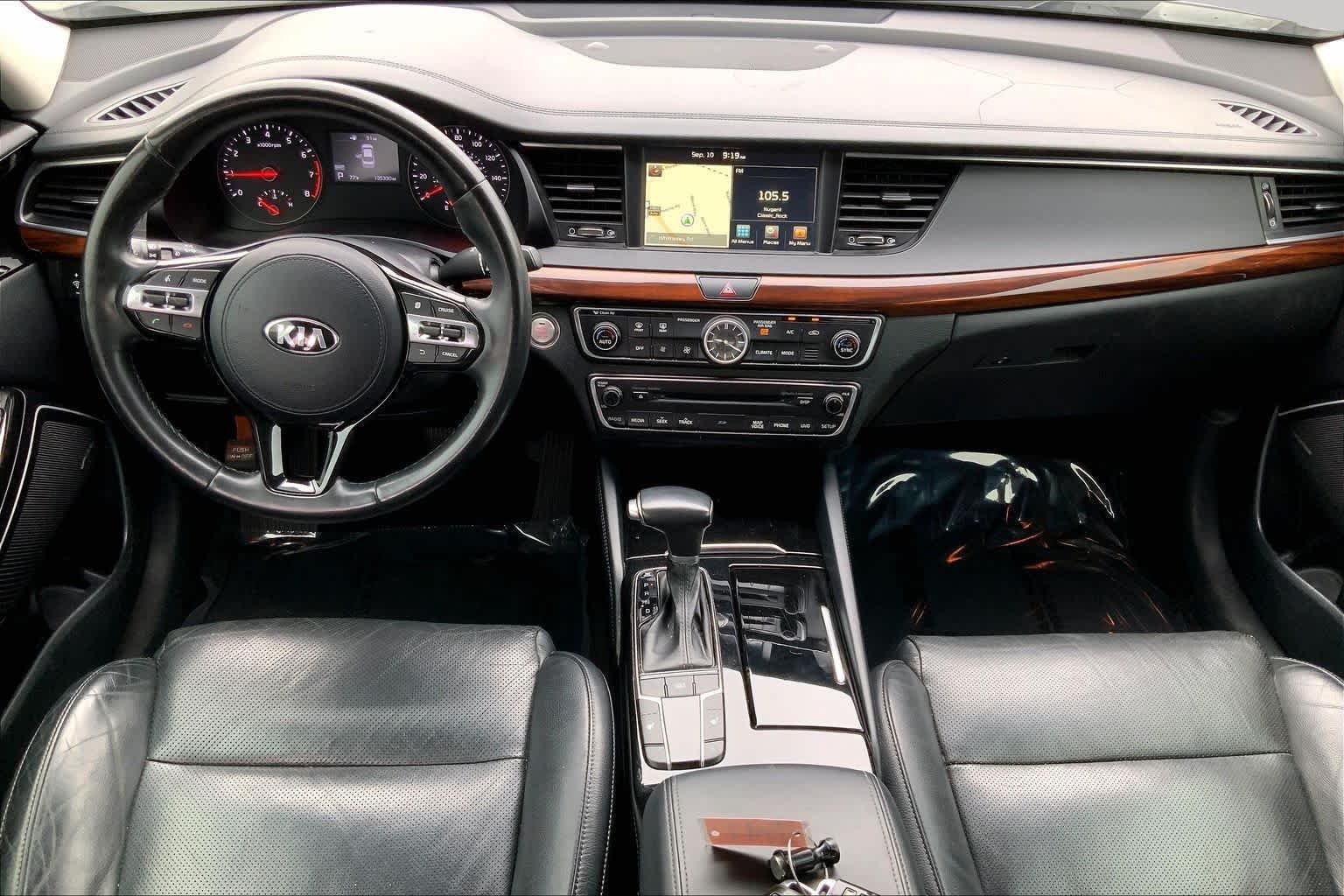 Used 2017 Snow White Pearl Kia Premium image 14