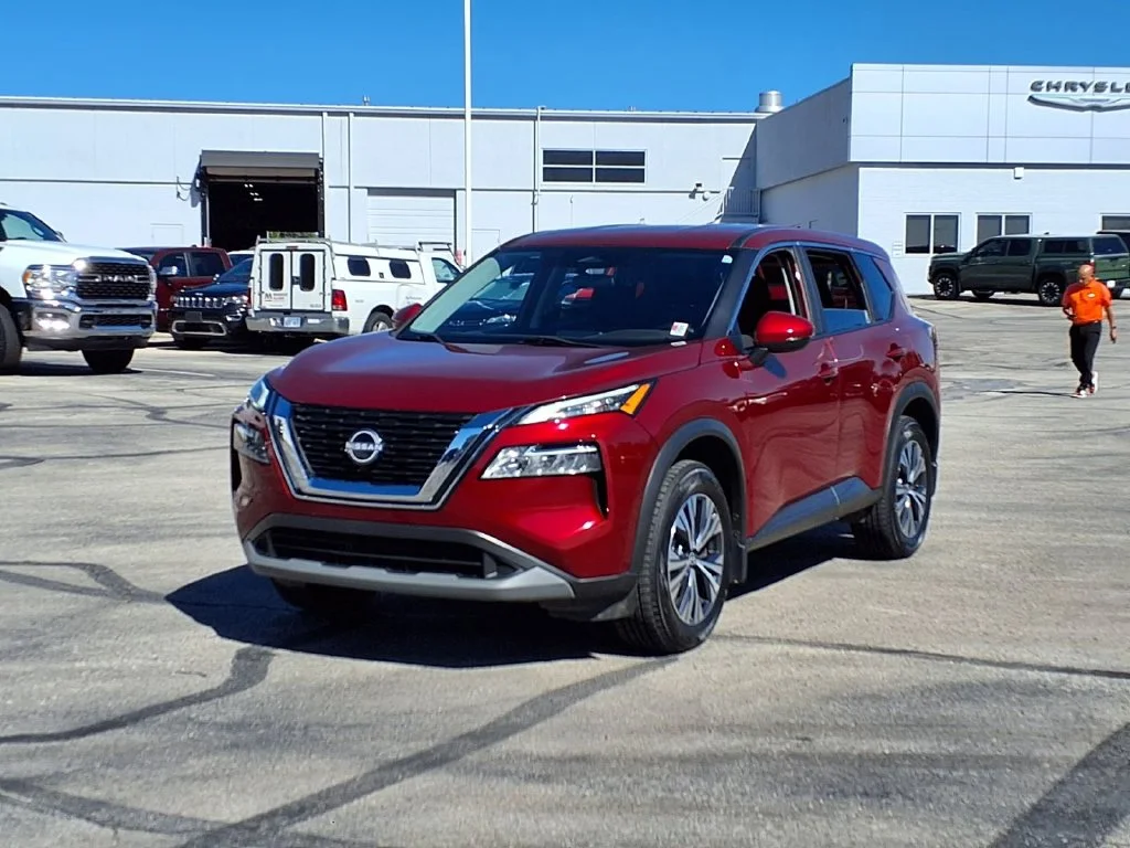 Used 2022 Nissan Rogue SV with VIN 5N1BT3BB0NC734154 for sale in Kansas City