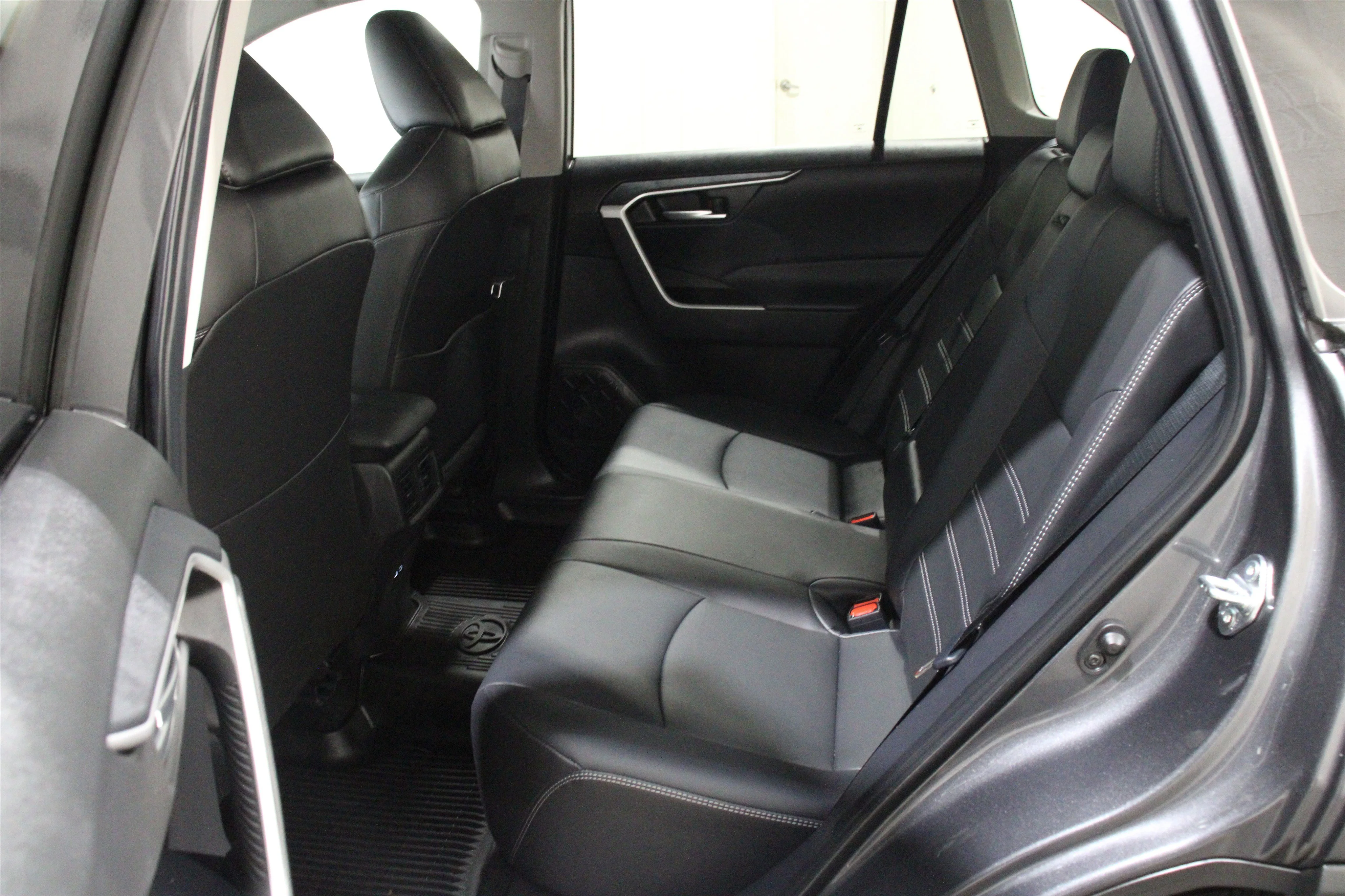 Used 2025 Gray Toyota XLE Premium image 24