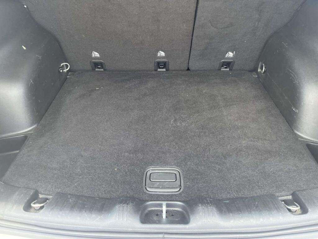 Certified Used 2024 Bright White Clearcoat Jeep Trailhawk image 19