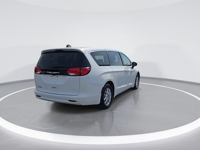 Used 2023 White Chrysler LX image 8