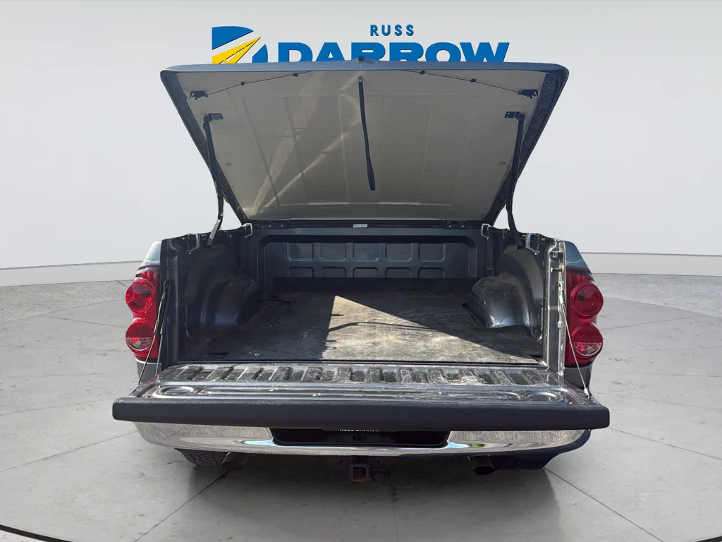 Used 2008 Gray Dodge SLT image 24