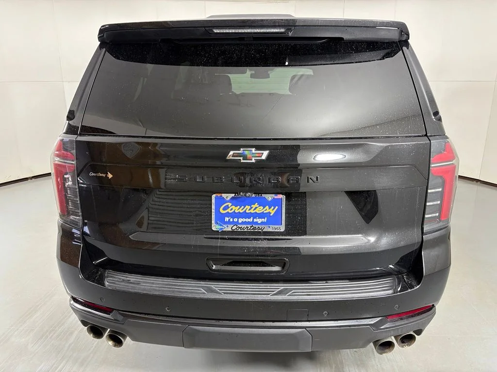 Used 2025 Black Chevrolet Z71 image 7