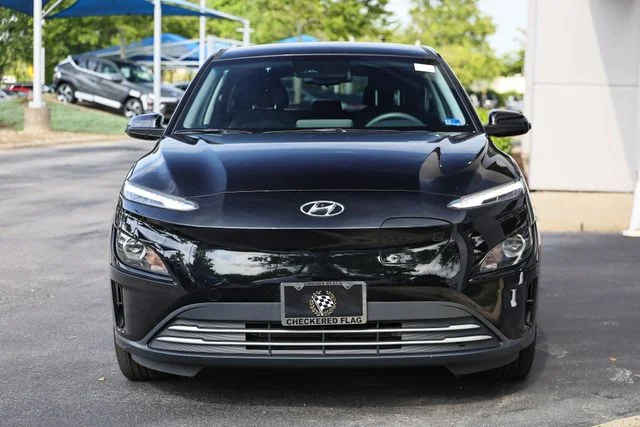 Used 2023 Ultra Black Hyundai SE image 14