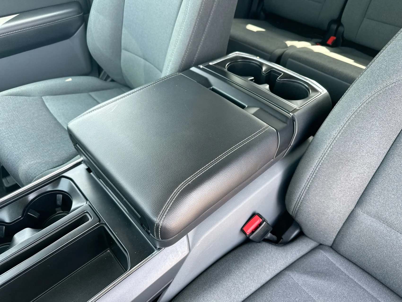 Used 2025 Silver Metallic Ford XLT image 21