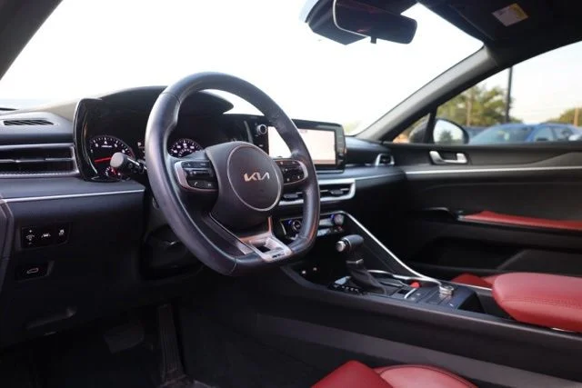 Used 2023 White Kia GT-Line image 17