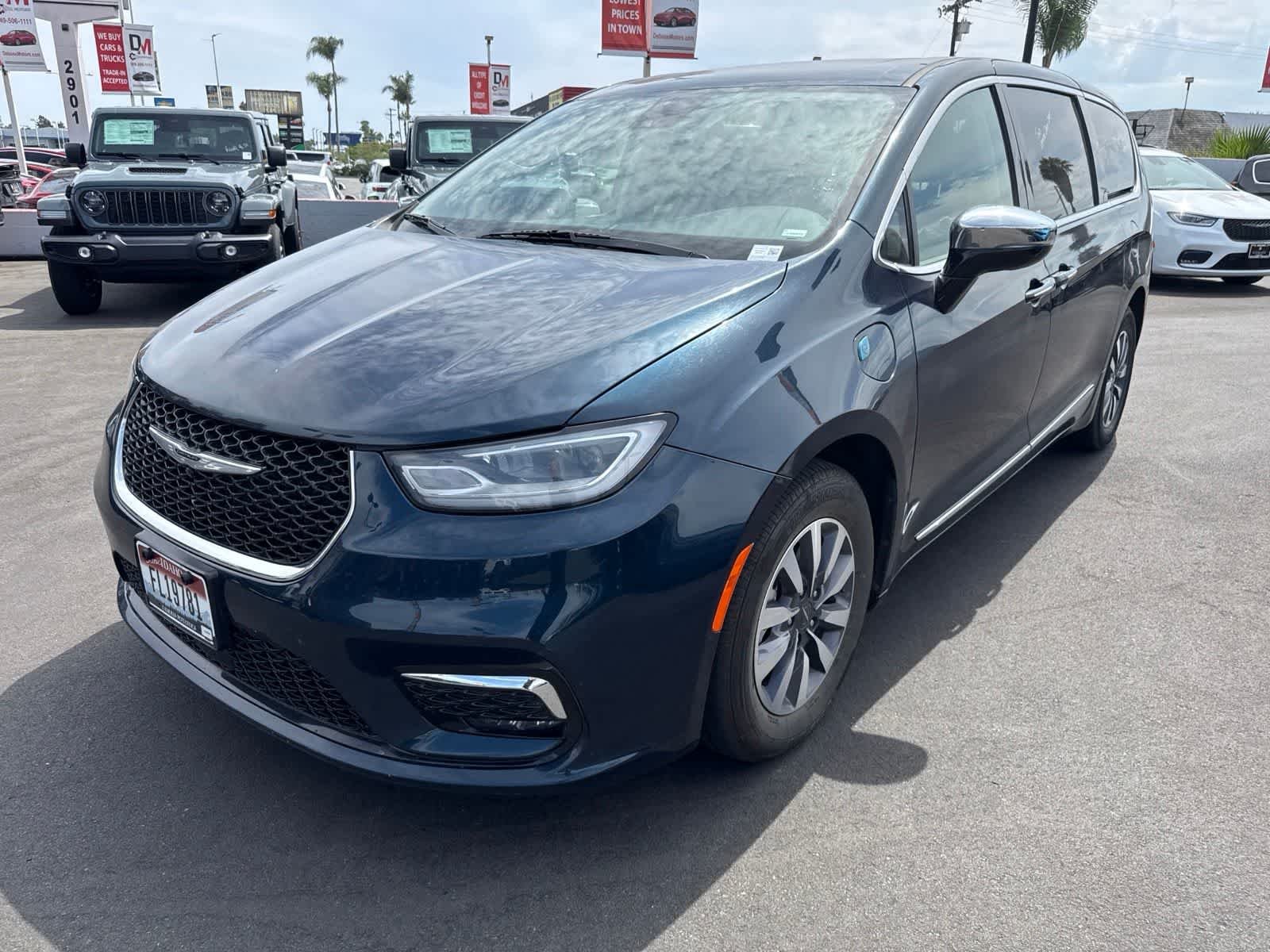 2023 Chrysler Pacifica Hybrid Limited
