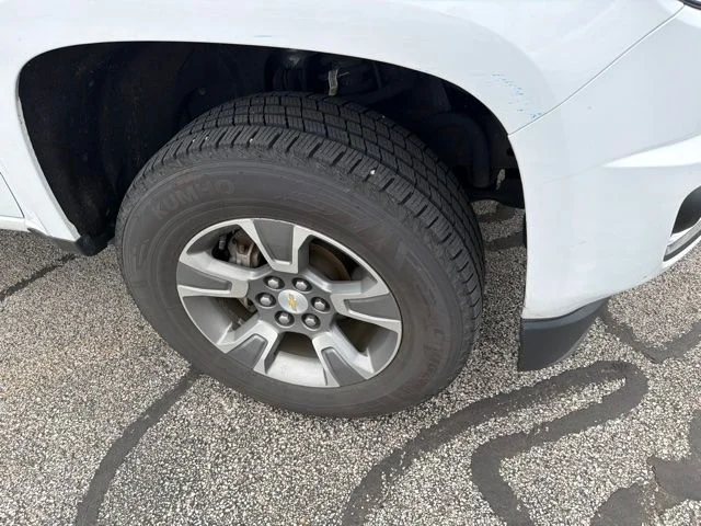 Used 2018 White Chevrolet Z71 image 4