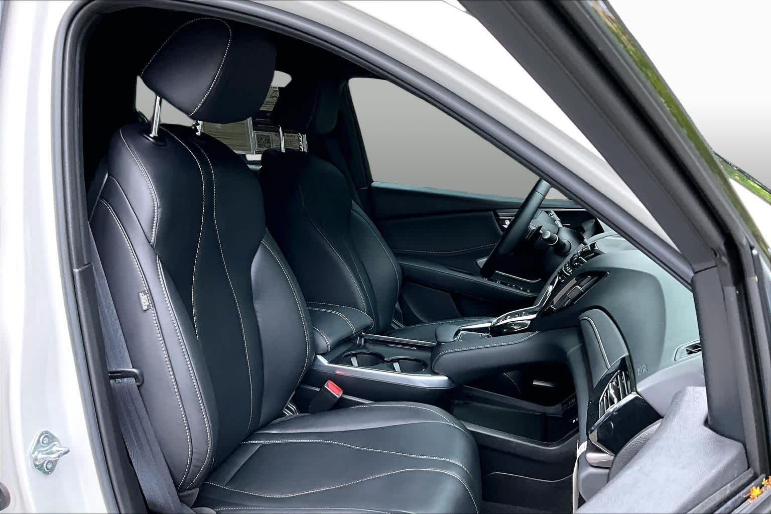 Used 2025 Platinum White Pearl Acura SH-AWD image 9