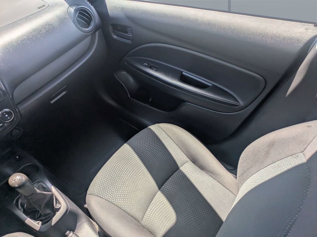 Used 2020 Black Mitsubishi ES image 15