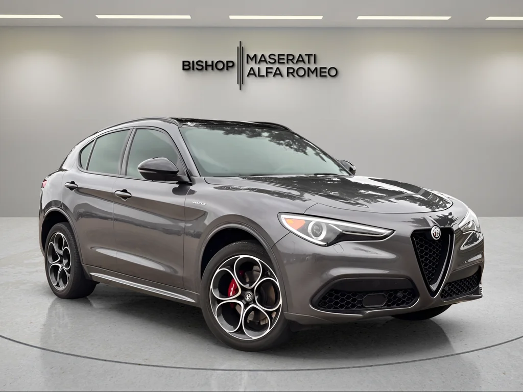 2023 Alfa Romeo Stelvio Veloce AWD's photo