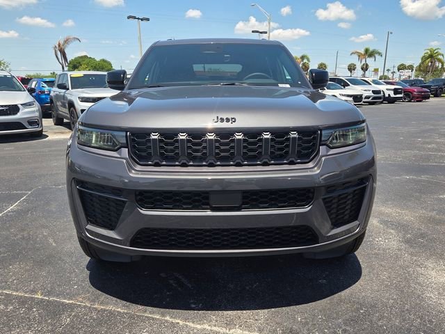 New 2026 Baltic Gray Metallic Clearcoat Jeep Laredo Altitude image 2