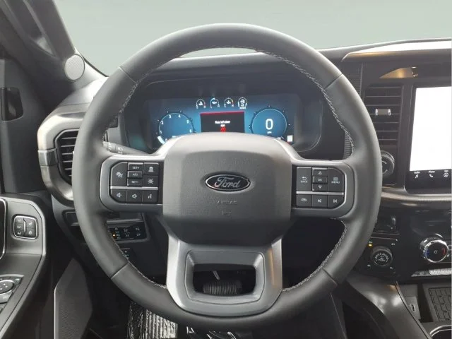 New 2026 Oxford White Ford XLT image 16
