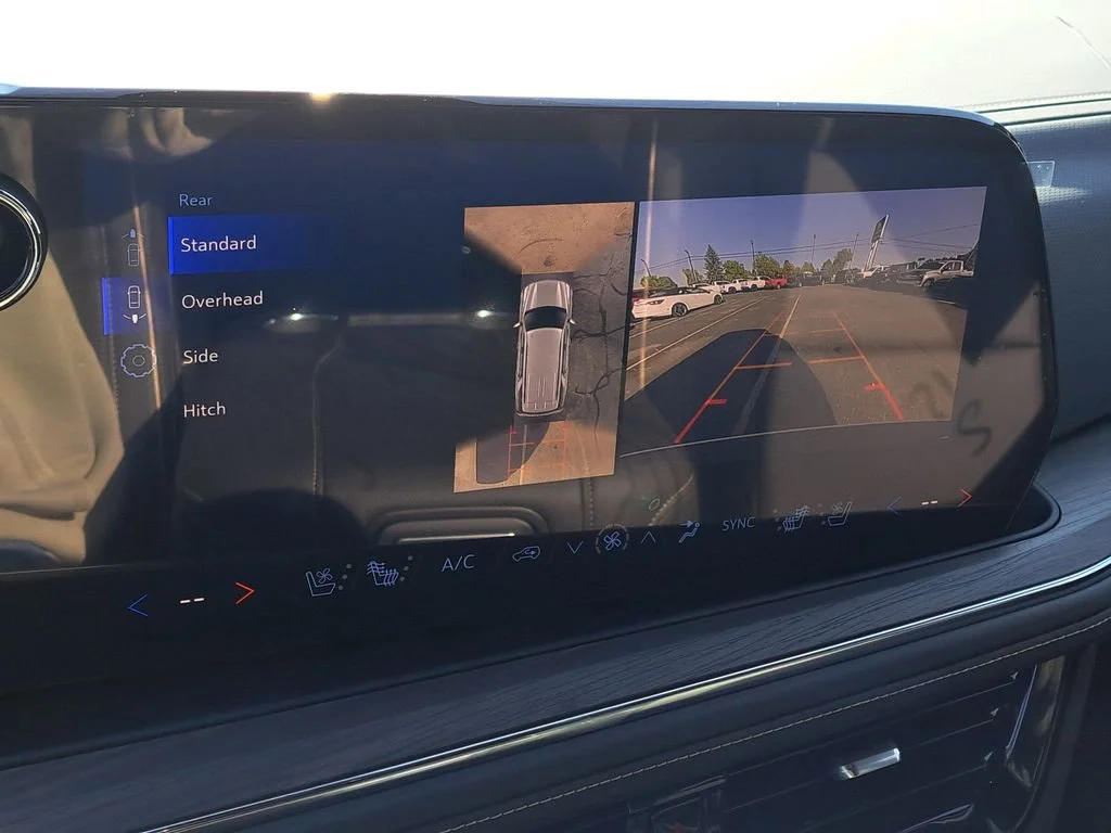 2025 Chevrolet Tahoe Premier - Photo 15