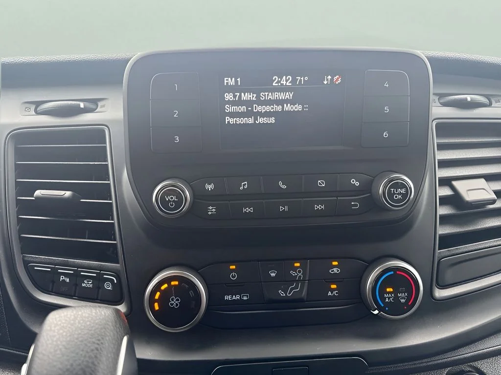 Used 2024 White Ford XL image 7