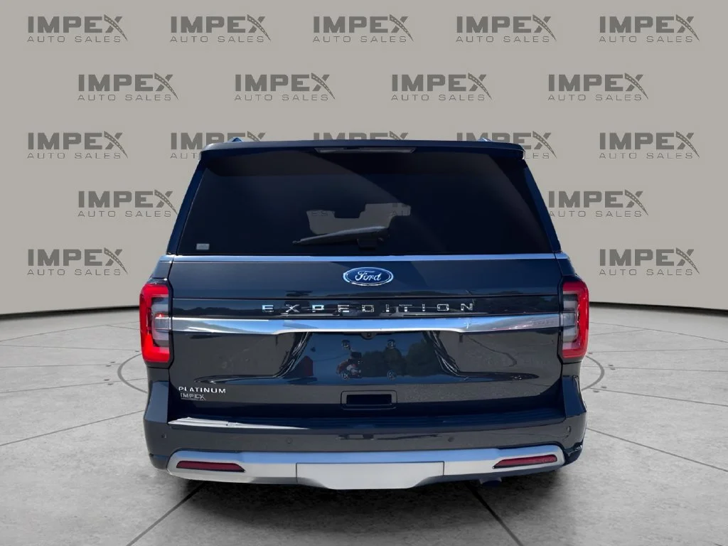 Used 2024 Gray Ford Platinum image 4