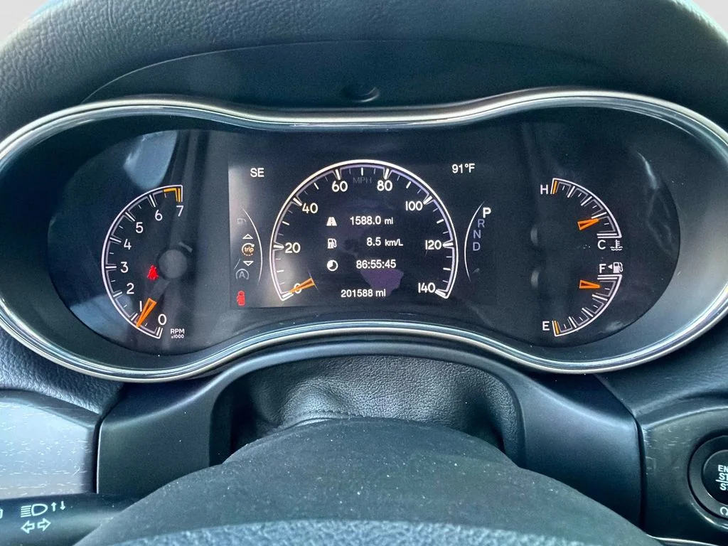 Used 2017 White Jeep Limited image 27