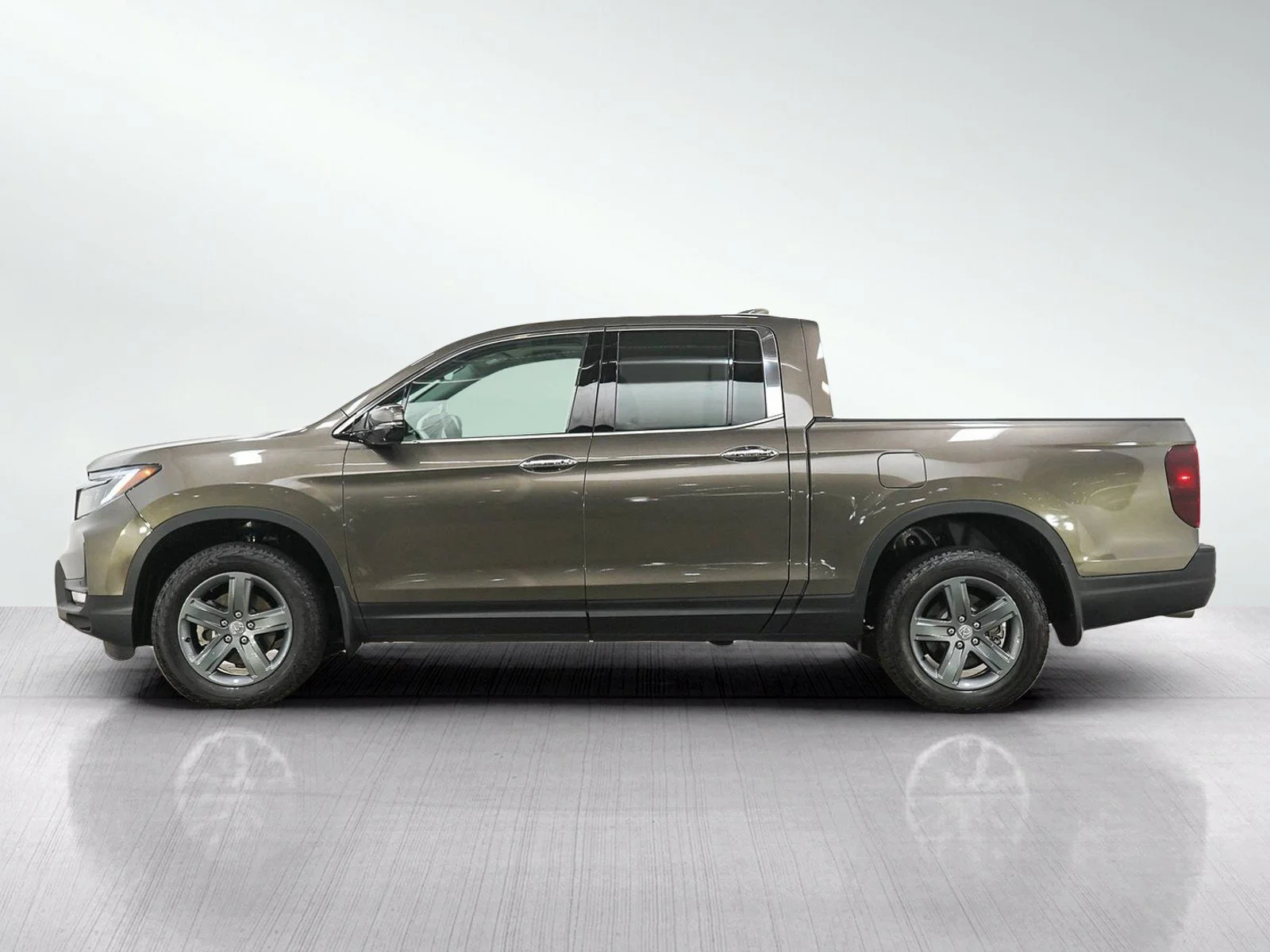 Used 2023 Honda Ridgeline RTL-E with VIN 5FPYK3F76PB023384 for sale in Burnsville, Minnesota