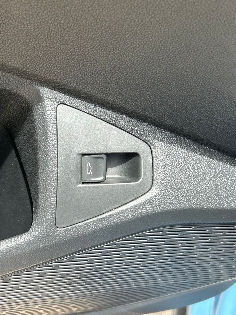 New 2026 Blue Volkswagen 2.0T Autobahn image 21