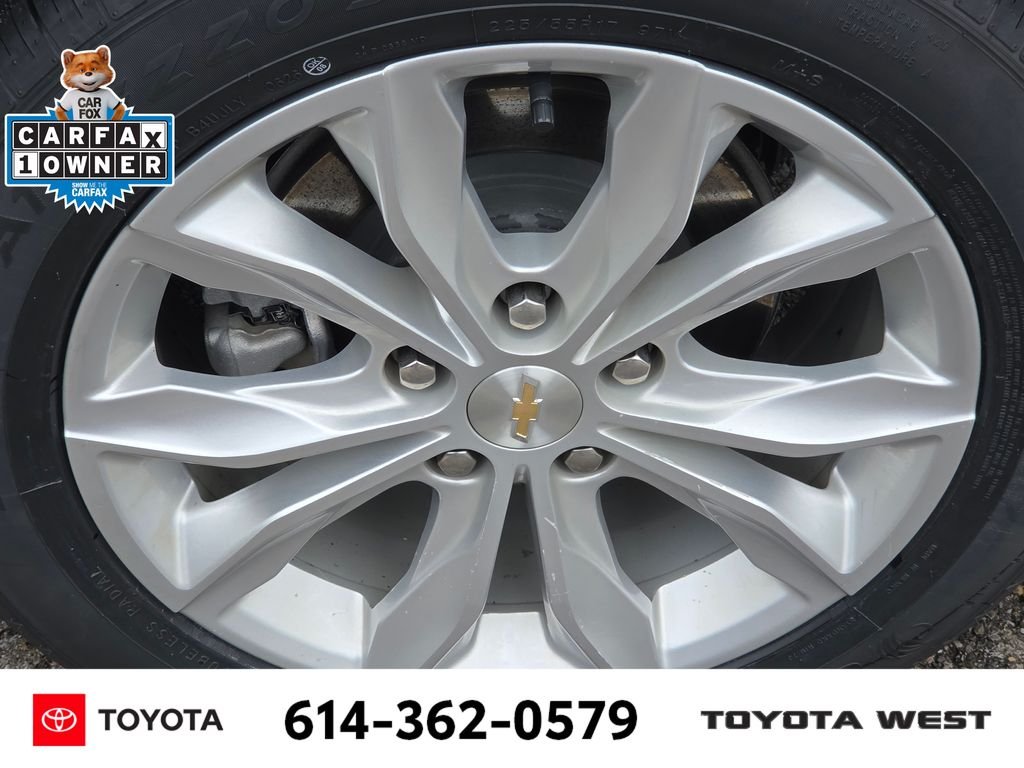 Used 2024 White Chevrolet LT image 12