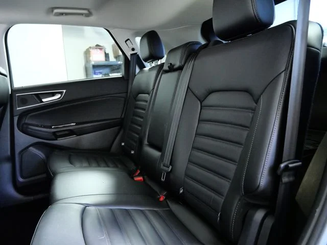 Used 2016 Blue Ford SEL image 15