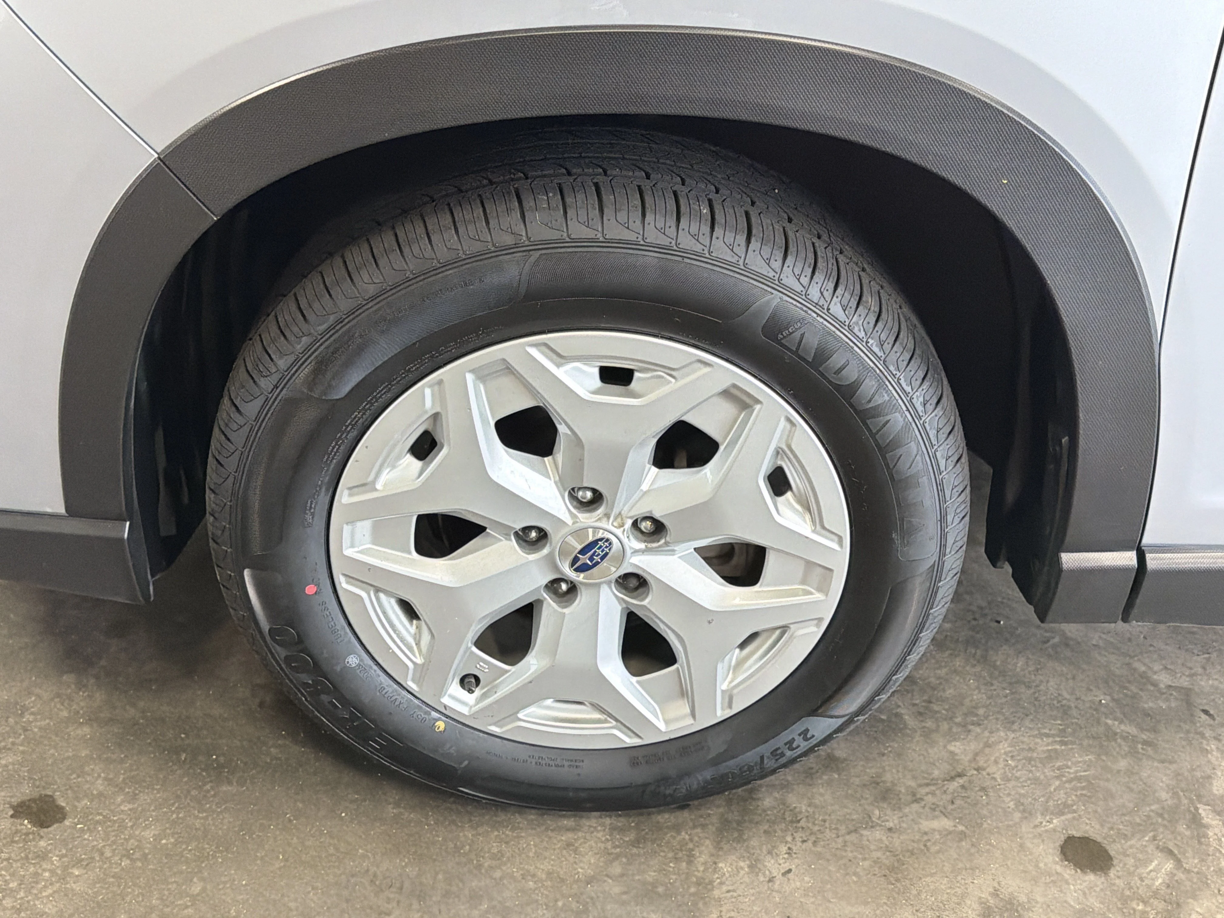 Used 2020 Ice Silver Metallic Subaru  image 15