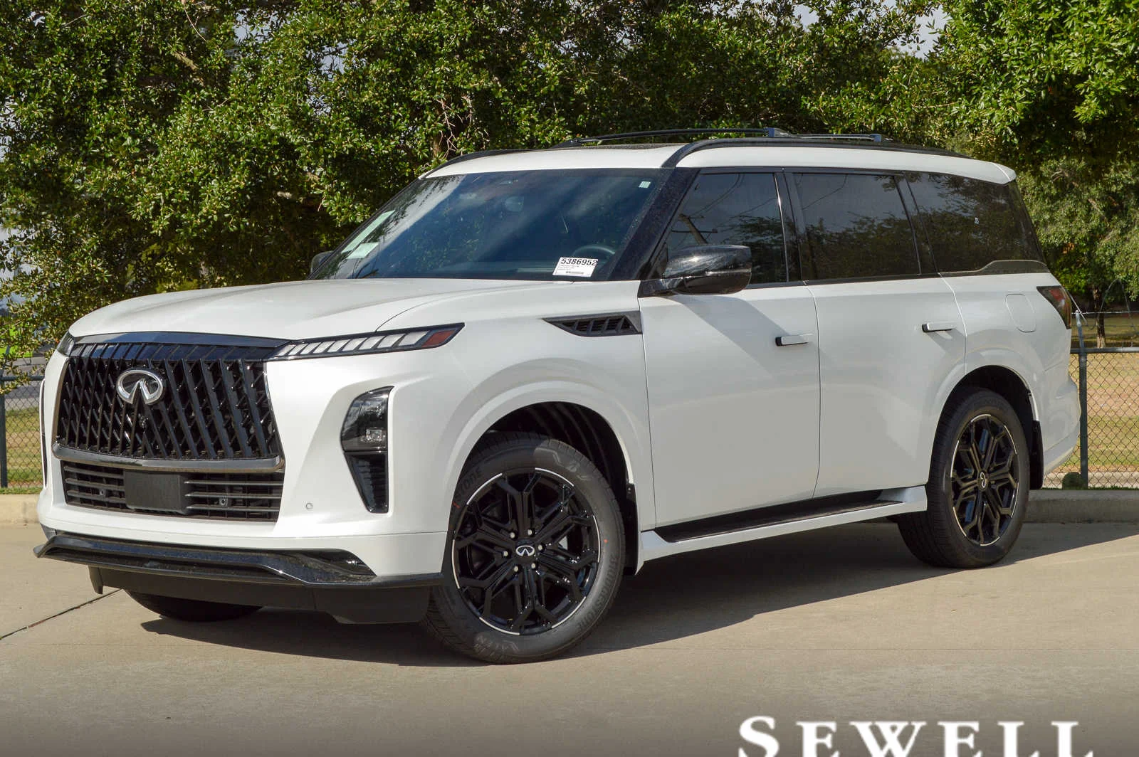 2026 INFINITI QX80 Sport 4WD's photo