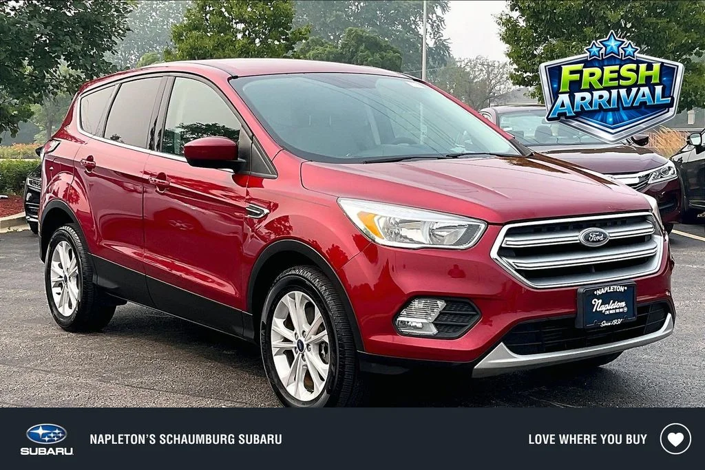 Used 2017 Red Ford SE image 1
