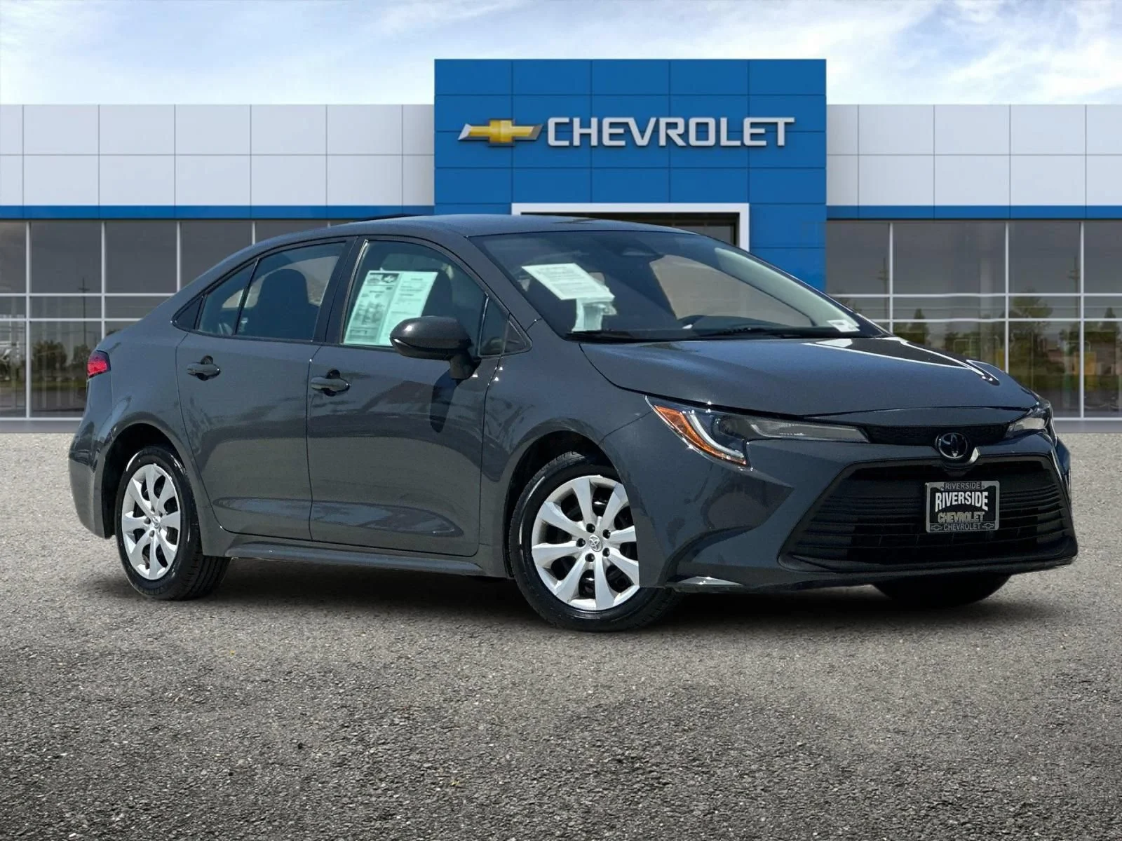 Used 2023  Toyota LE image 2