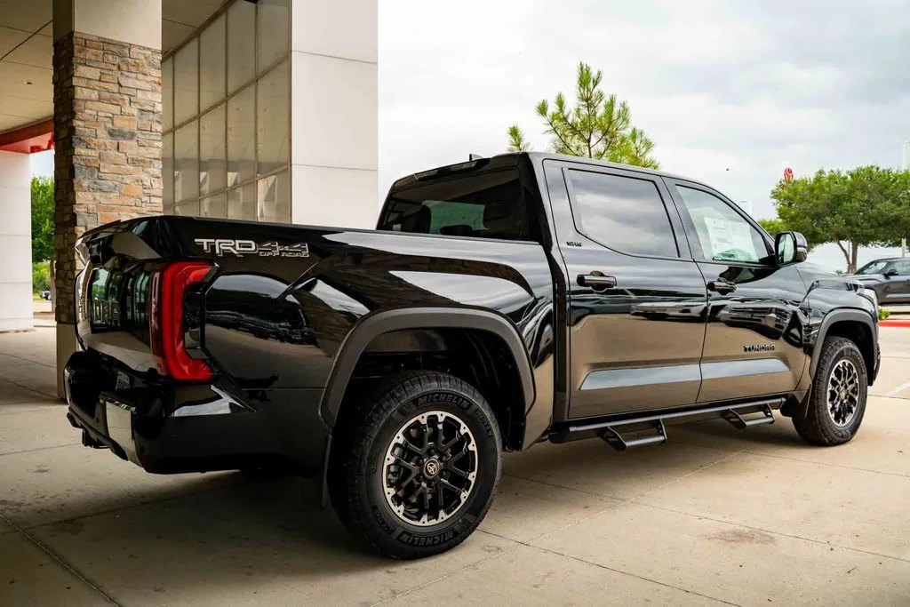 New 2026 Midnight Black Metallic Toyota  SR5 image 3