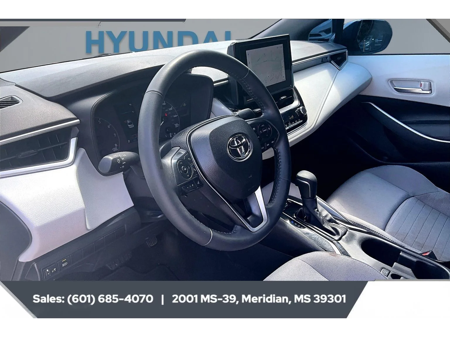 Used 2025 Classic Silver Metallic Toyota SE image 12