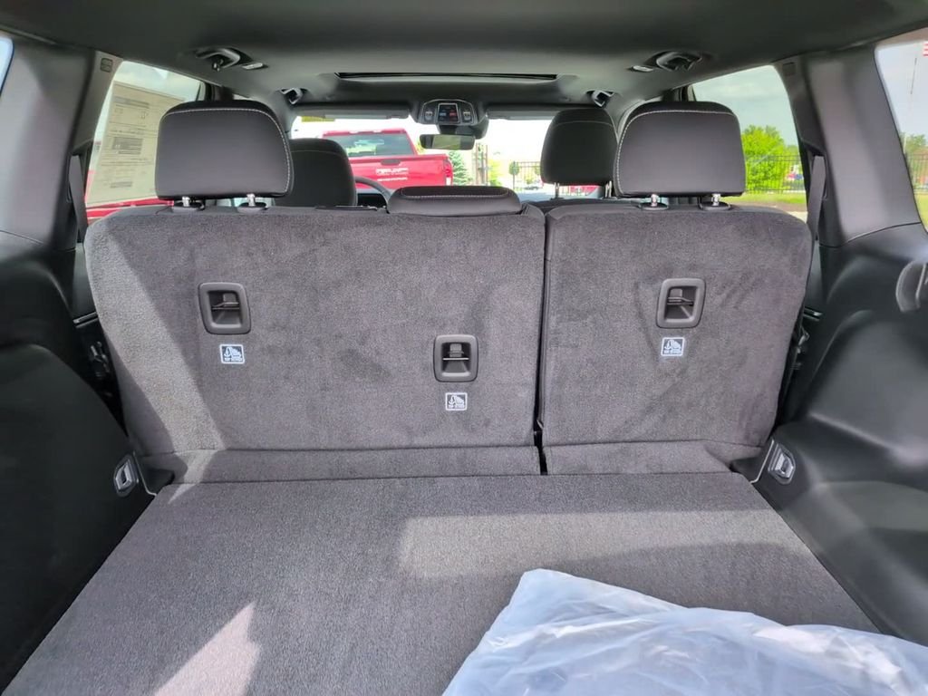 New 2026 White Jeep Laredo X image 11
