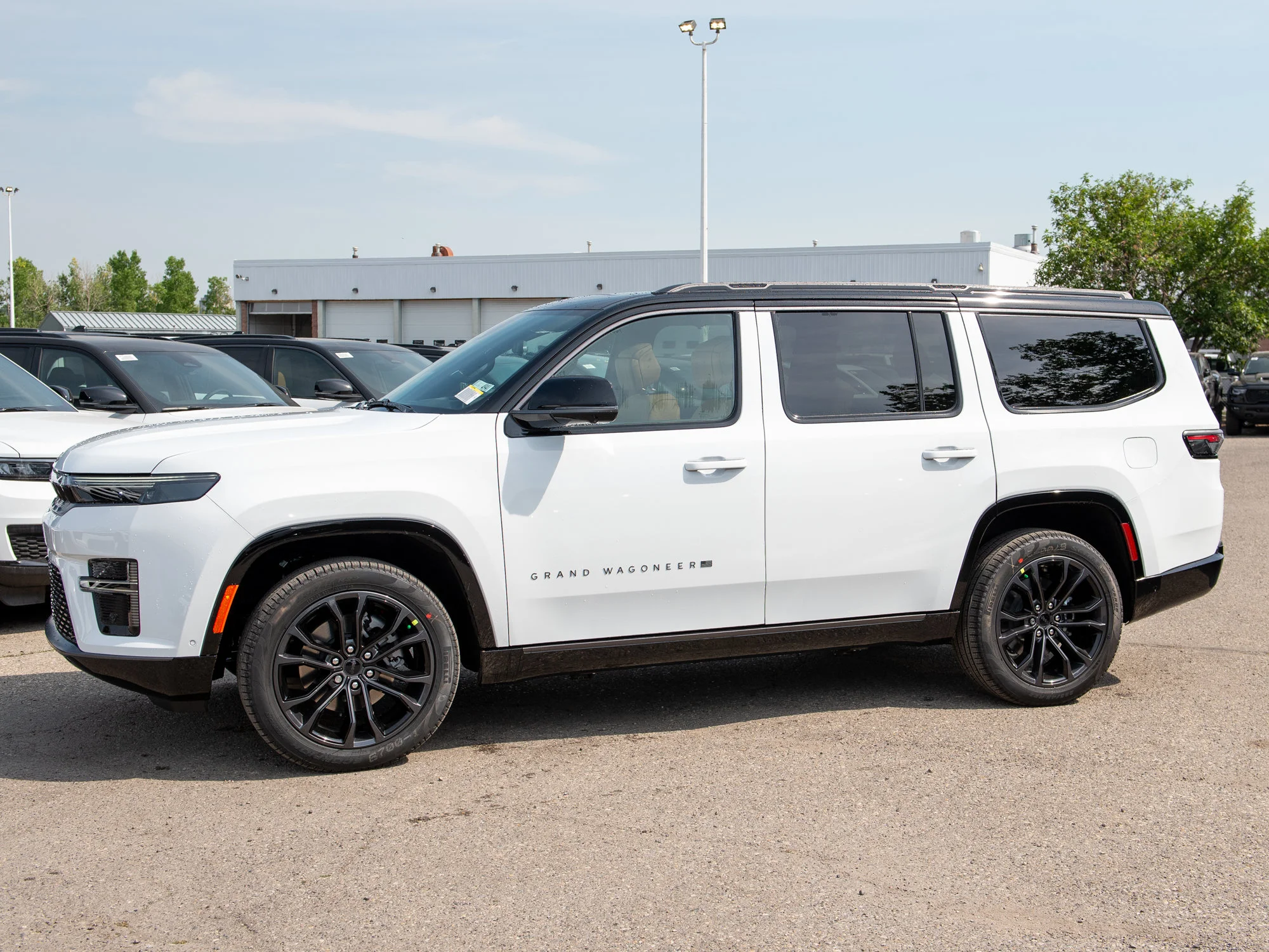 New 2026 White Jeep Summit Reserve* image 2