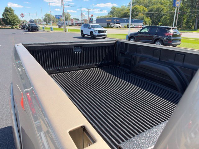 Used 2004 Beige GMC SLE image 13