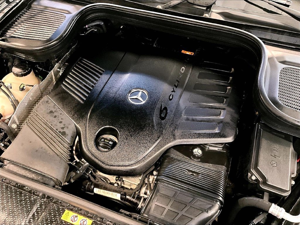 Used 2021 Black Mercedes-Benz GLS 450 image 36