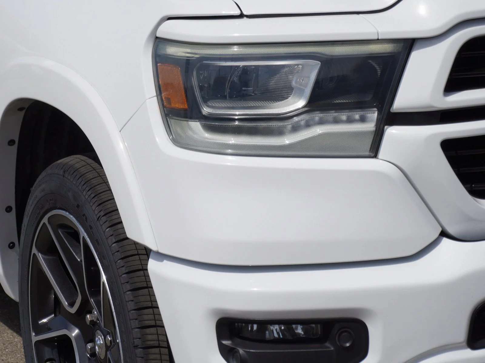 Used 2021 Bright White Clearcoat Ram Laramie image 3