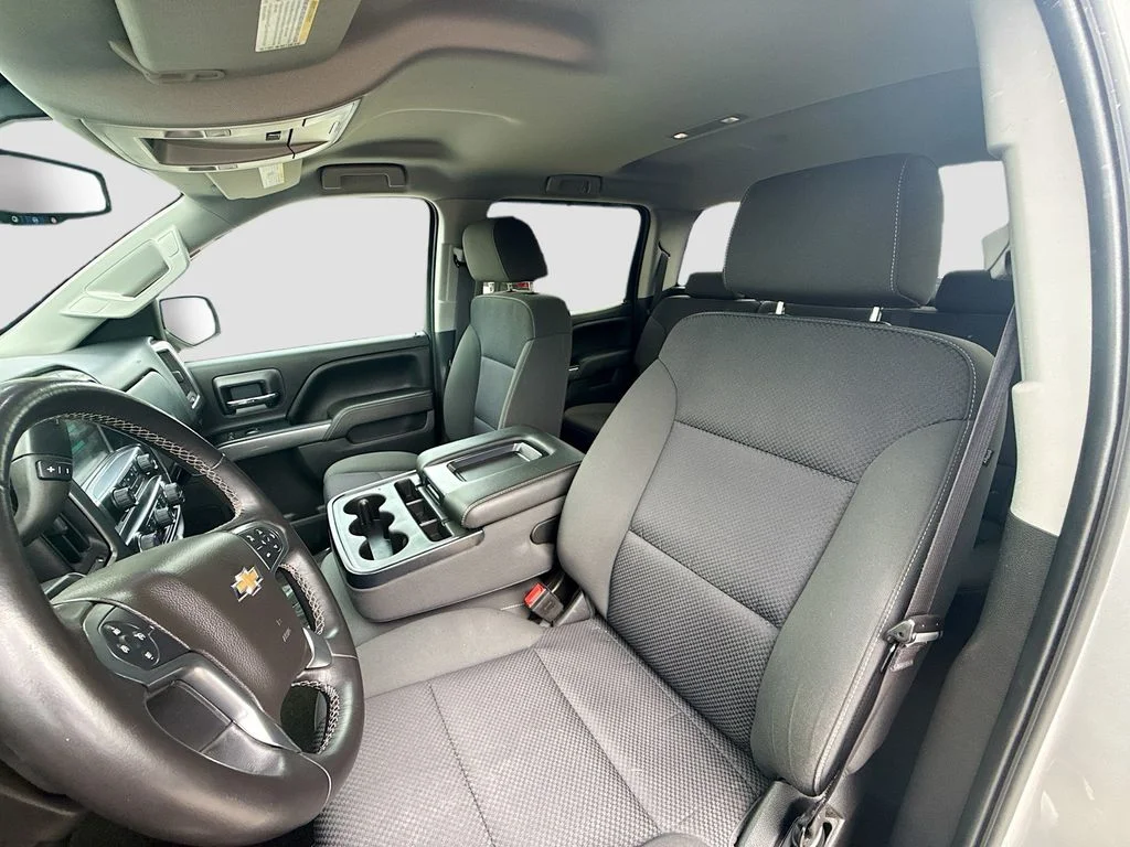 Used 2017 Silver Chevrolet LT image 21