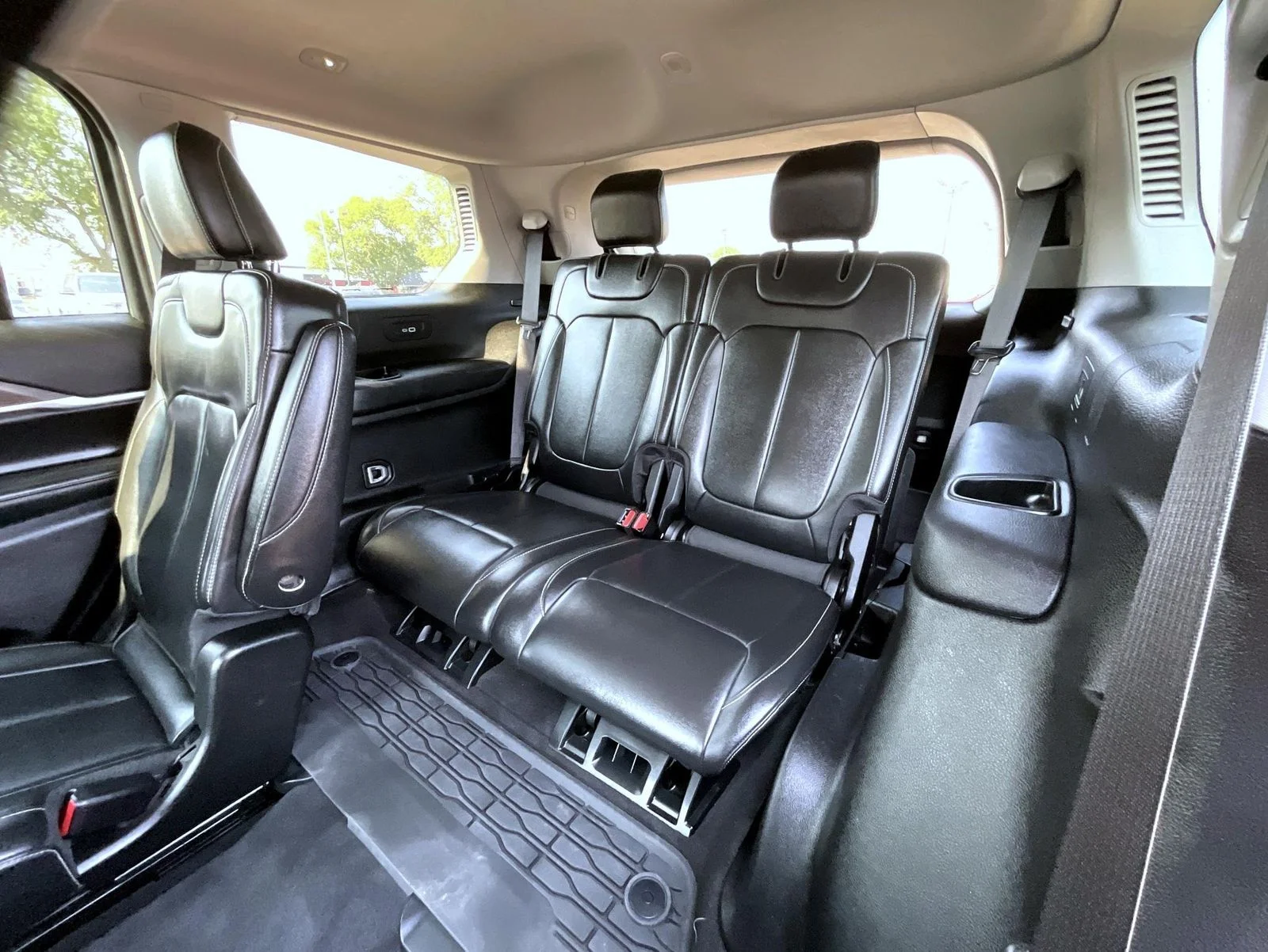 Certified Used 2022 Gray Jeep Limited image 23