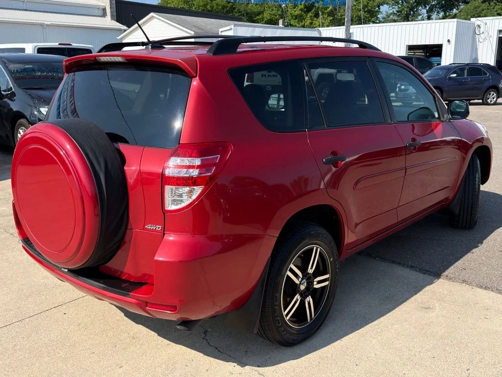 Used 2010 Red Toyota Base image 7