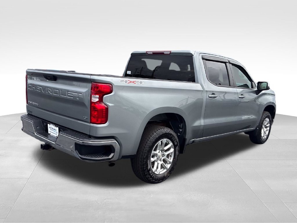 Used 2023 Gray Chevrolet LT image 5