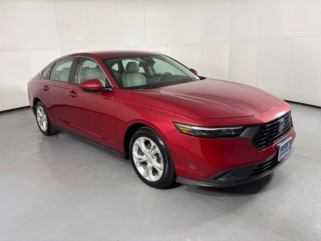Used 2023 Red Honda LX image 2