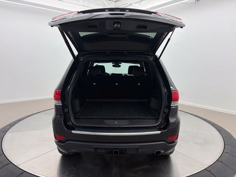 Used 2022 Black Jeep Limited image 9