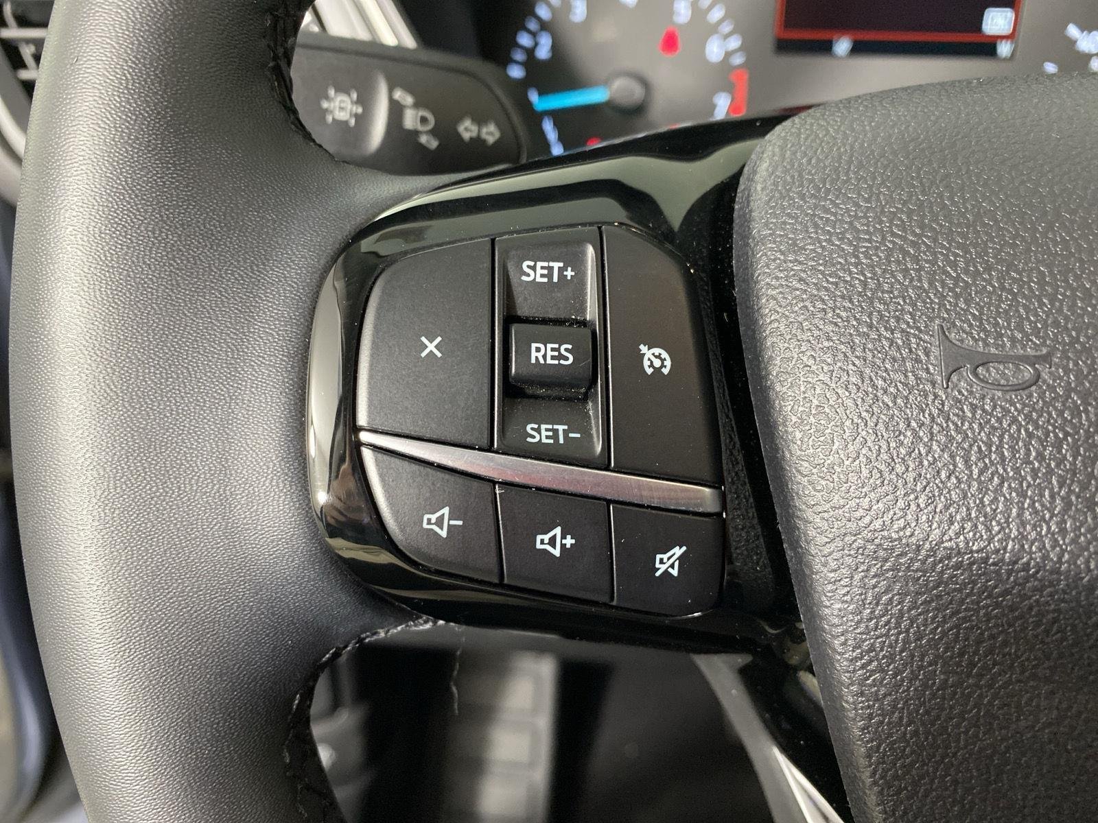 Used 2022 Iced Blue Silver Ford SE image 14