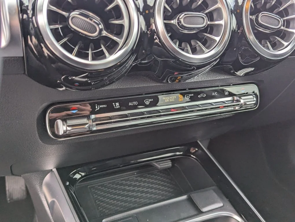 Used 2023 Black Mercedes-Benz 300 image 25