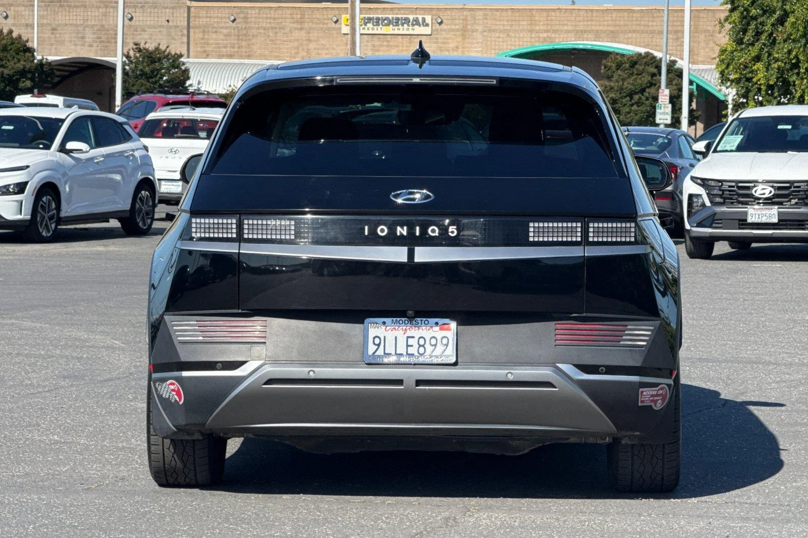 Used 2024 Abyss Black Hyundai SEL image 5