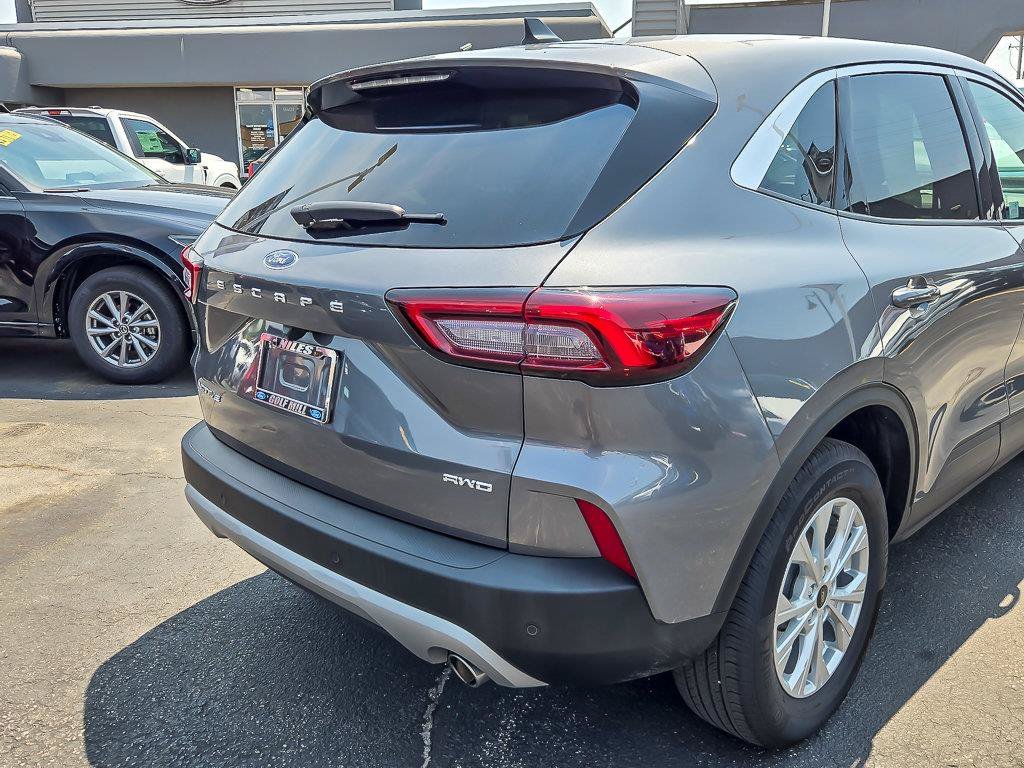 Used 2024 Gray Metallic Ford Active image 6