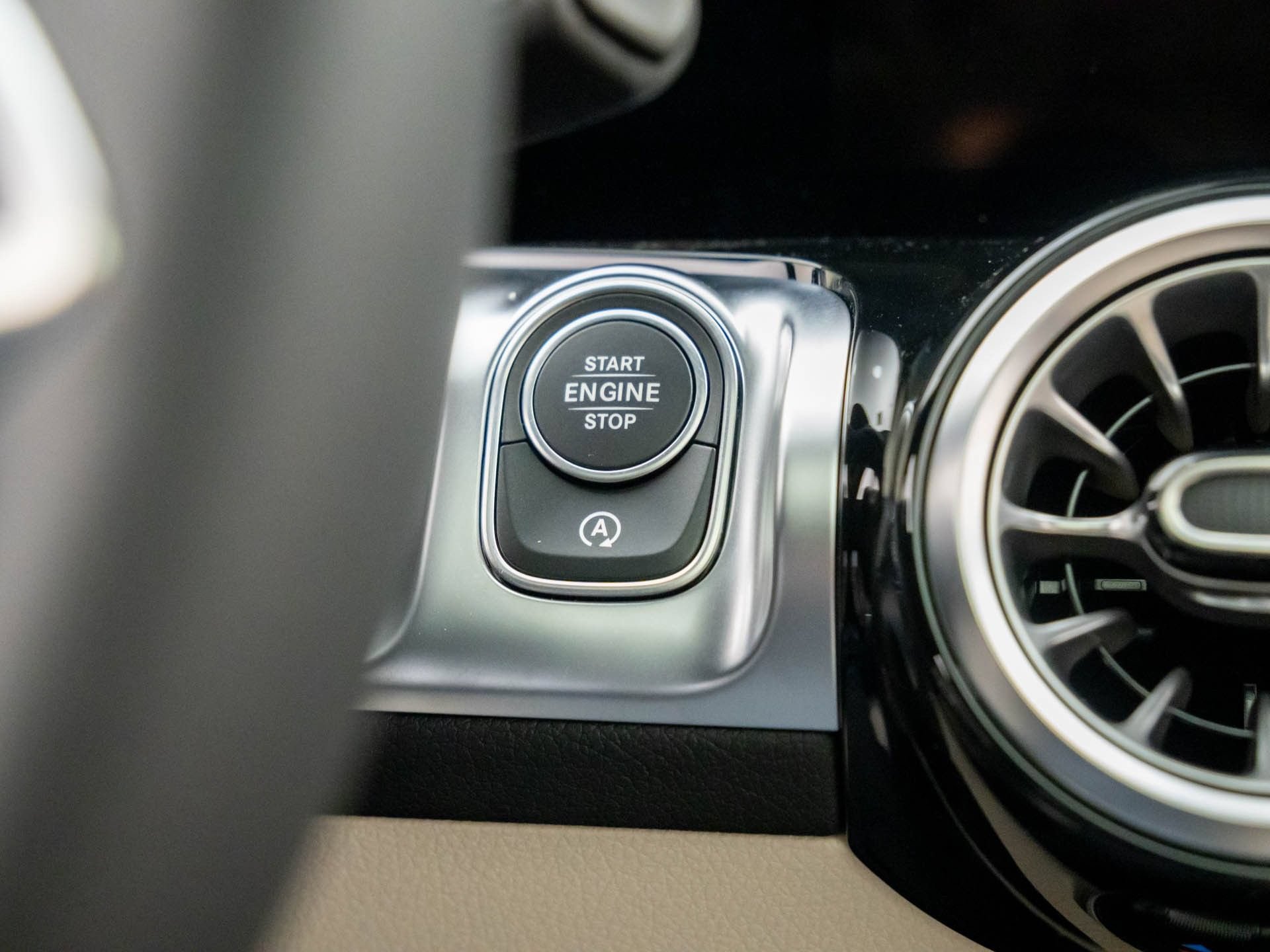 New 2026 Night Black Mercedes-Benz GLB 250 image 63