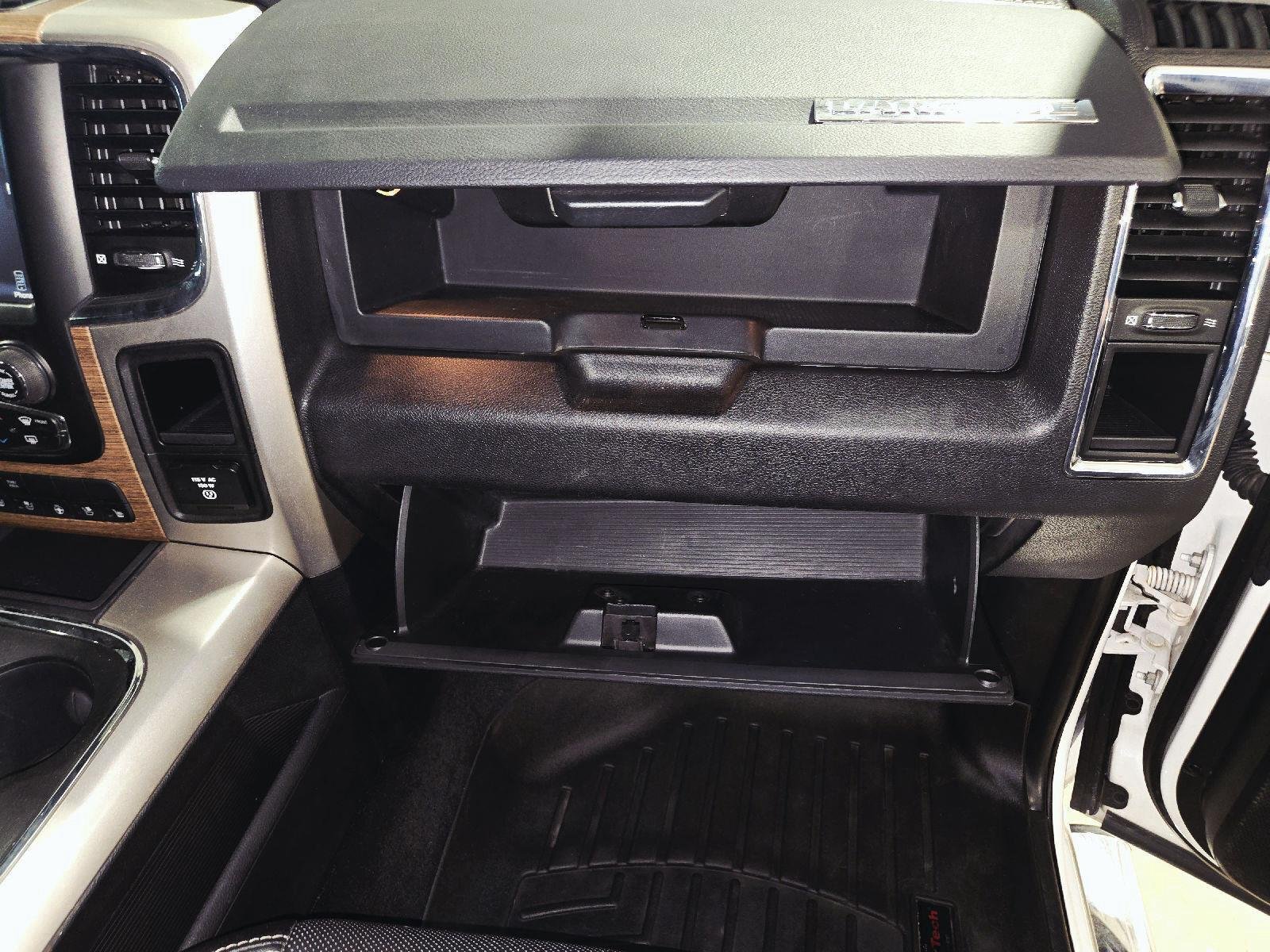 Used 2016 Bright White Clearcoat Ram Laramie image 54